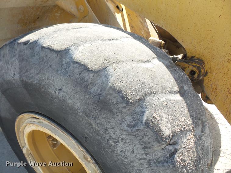 image for item DB6143 2000 Caterpillar 962G wheel loader