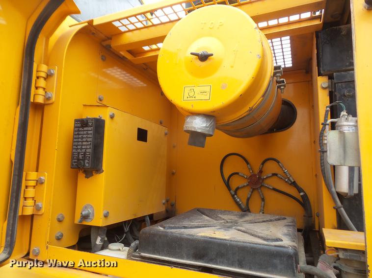 image for item DB6160 2004 Hyundai Robex 360LC-7 excavator