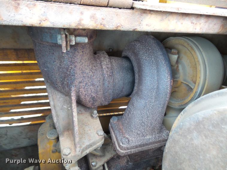 image for item DB6161 1970 Caterpillar 955K track loader