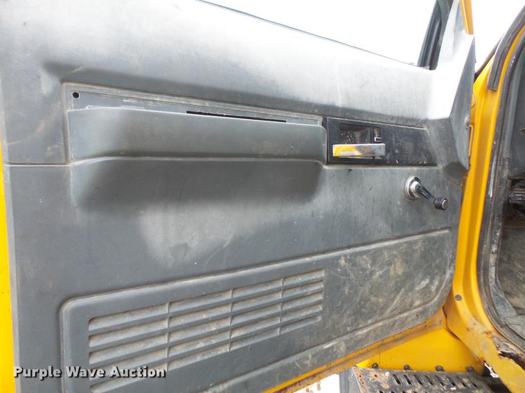 image for item DB6162 1999 GMC C7500 dump truck