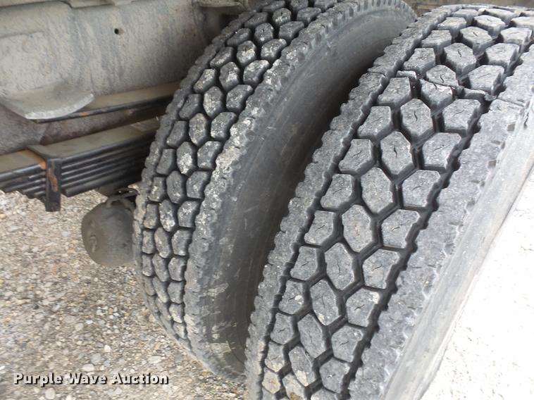 image for item DB6162 1999 GMC C7500 dump truck