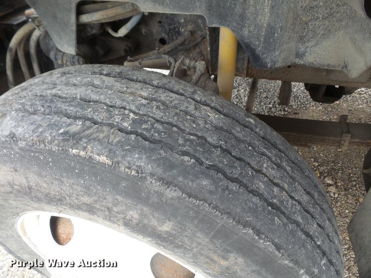 image for item DB6162 1999 GMC C7500 dump truck