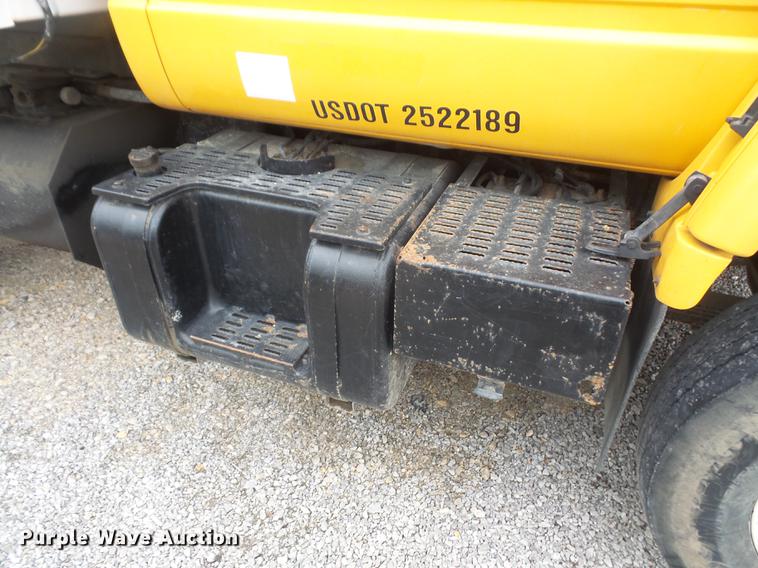 image for item DB6162 1999 GMC C7500 dump truck