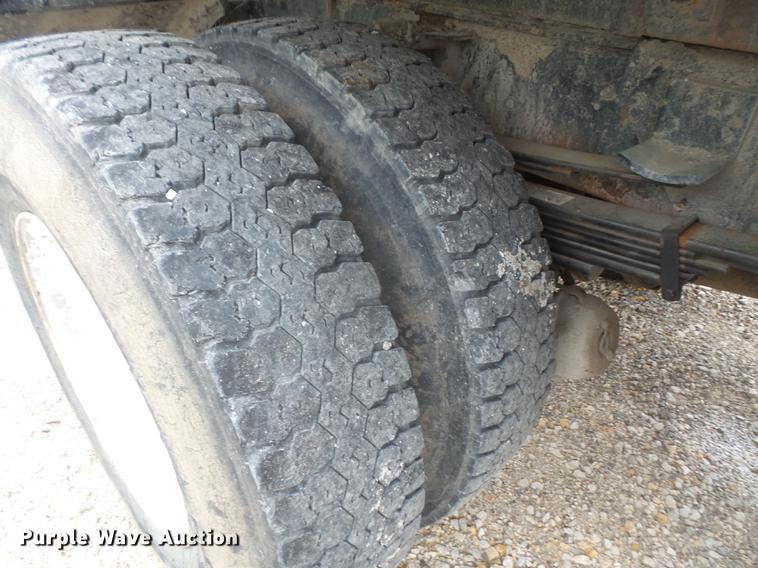 image for item DB6162 1999 GMC C7500 dump truck