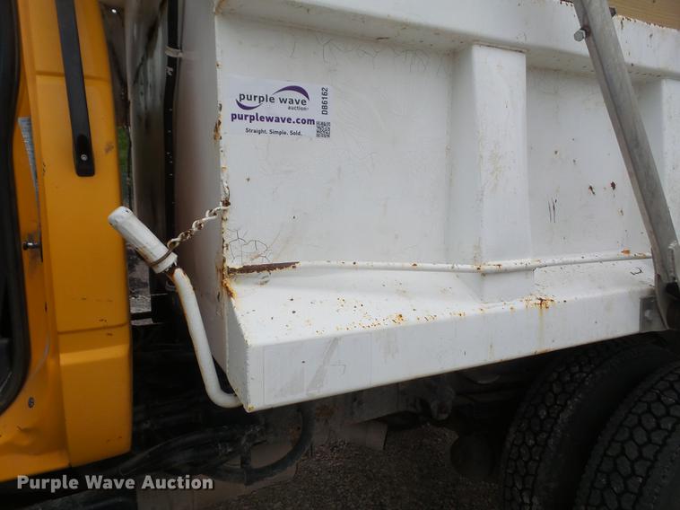 image for item DB6162 1999 GMC C7500 dump truck