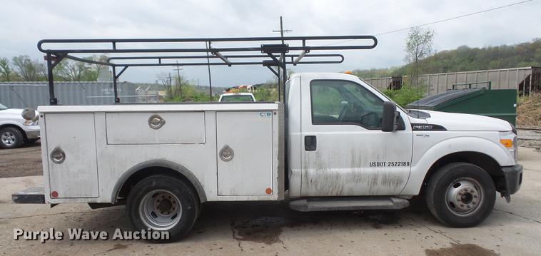 image for item DB6163 2011 Ford F350 Super Duty utility bed pickup truck