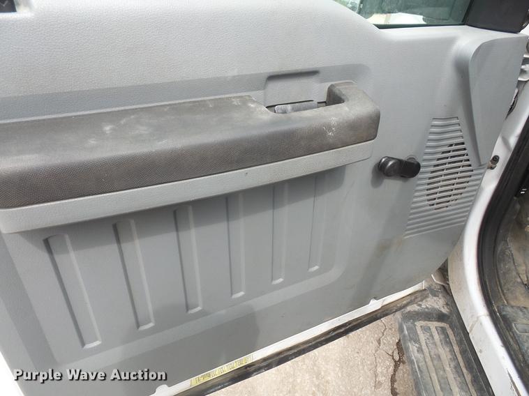 image for item DB6163 2011 Ford F350 Super Duty utility bed pickup truck