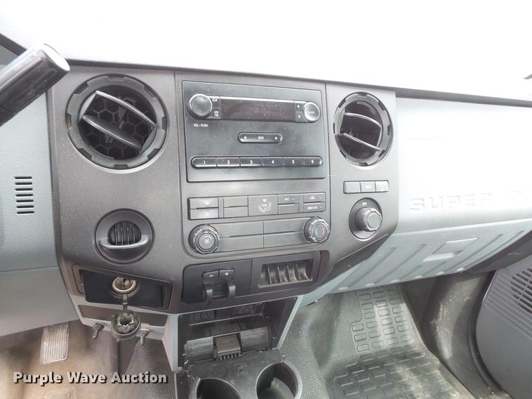 image for item DB6163 2011 Ford F350 Super Duty utility bed pickup truck