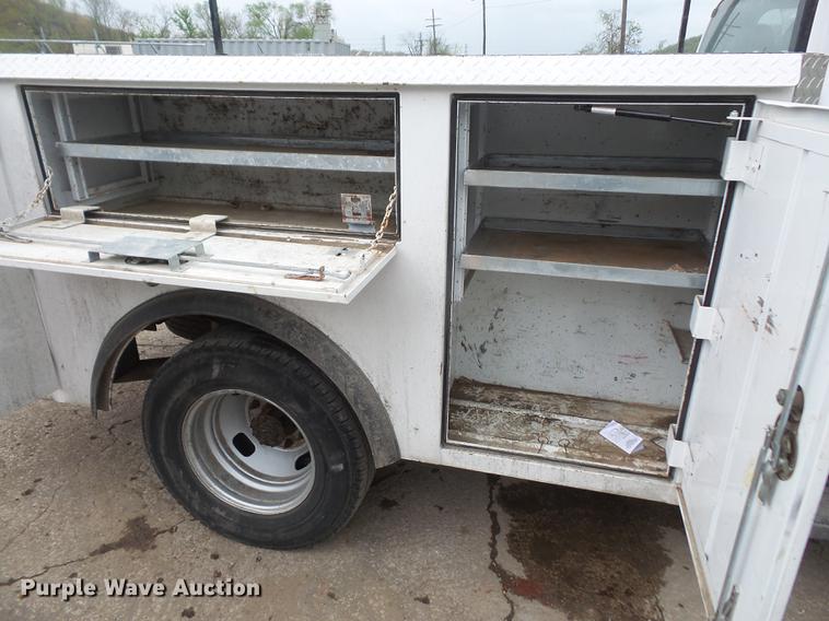 image for item DB6163 2011 Ford F350 Super Duty utility bed pickup truck