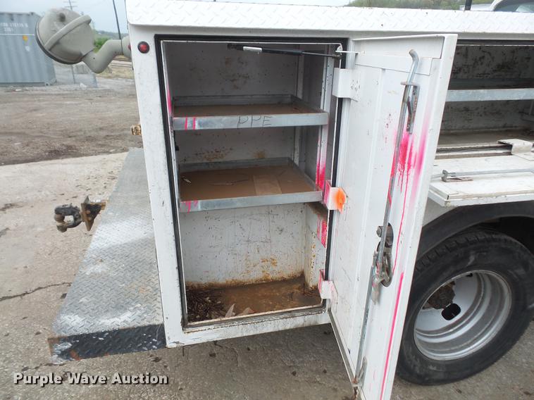 image for item DB6163 2011 Ford F350 Super Duty utility bed pickup truck