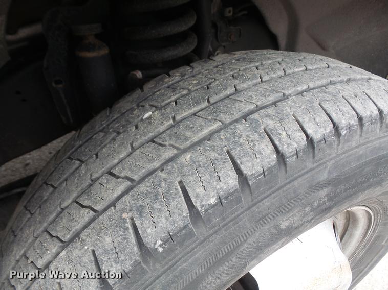 image for item DB6163 2011 Ford F350 Super Duty utility bed pickup truck