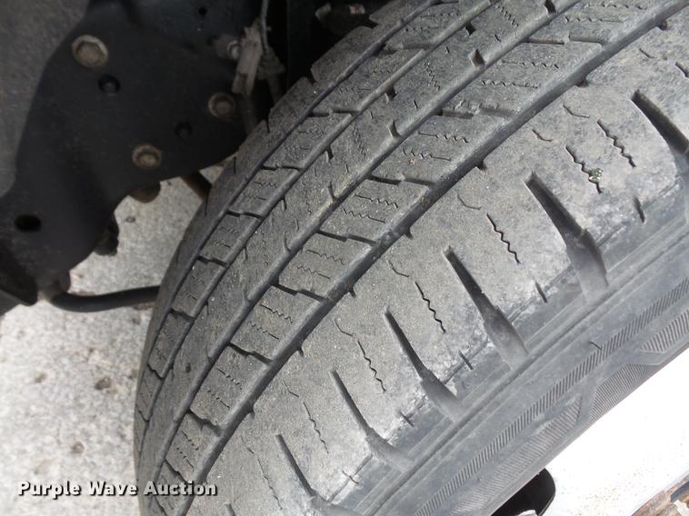 image for item DB6163 2011 Ford F350 Super Duty utility bed pickup truck