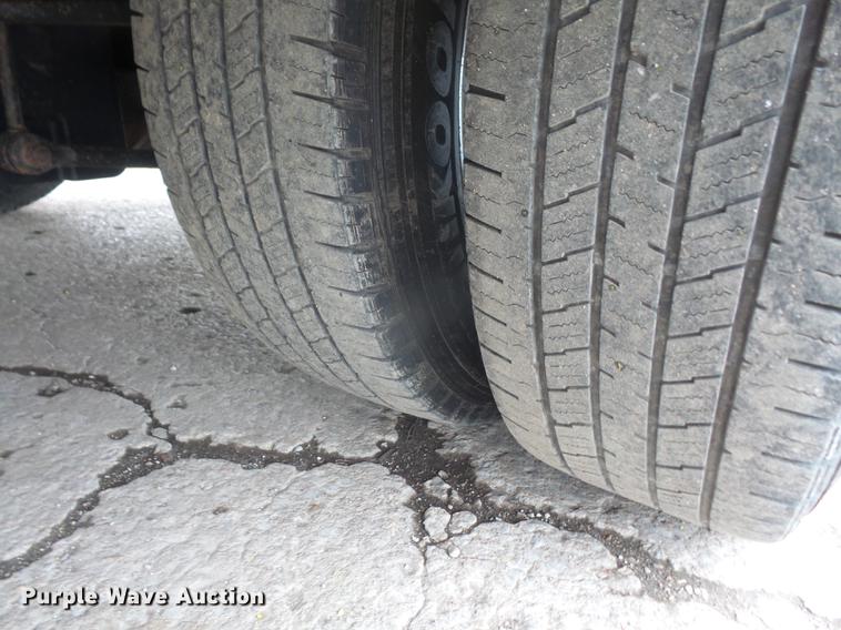 image for item DB6163 2011 Ford F350 Super Duty utility bed pickup truck