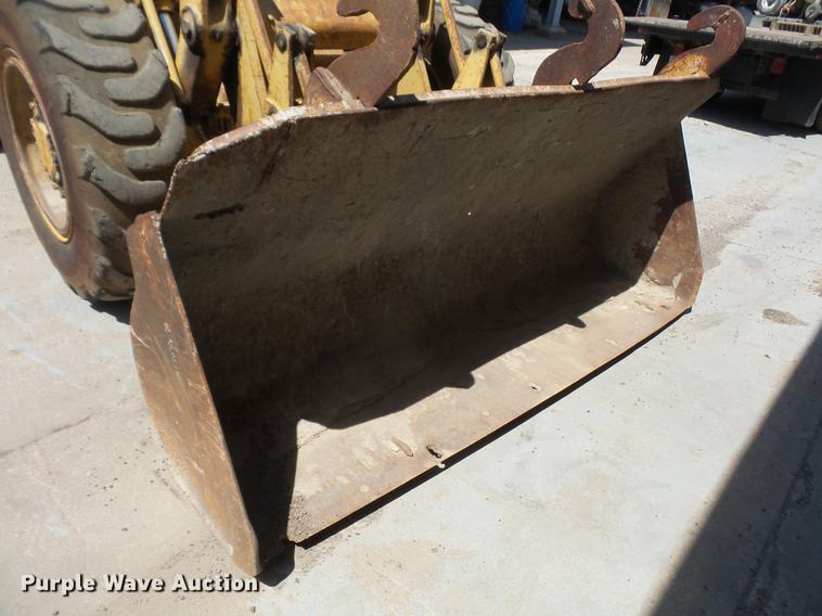image for item DB6171 1977 Caterpillar 920 wheel loader