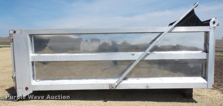 image for item DB6179 2004 Cornhusker 800 dump bed