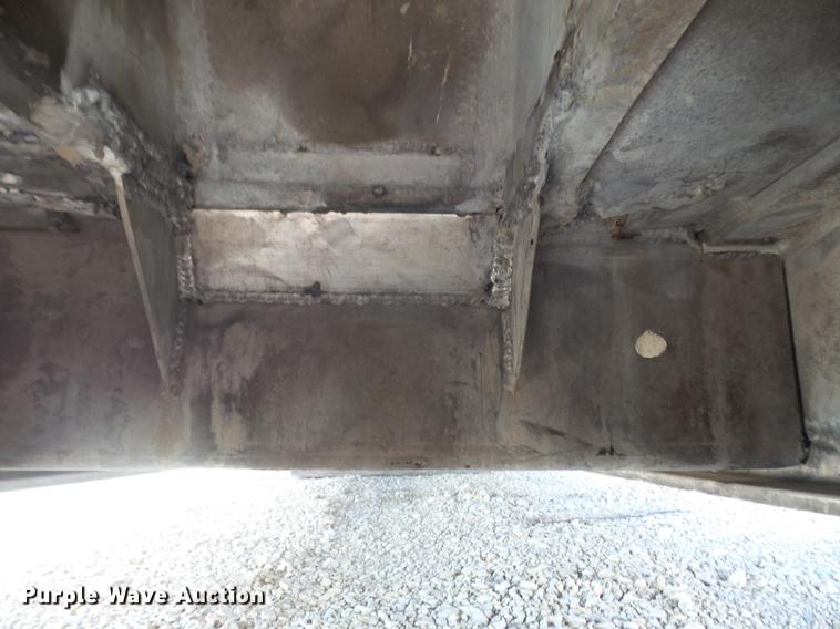 image for item DB6179 2004 Cornhusker 800 dump bed