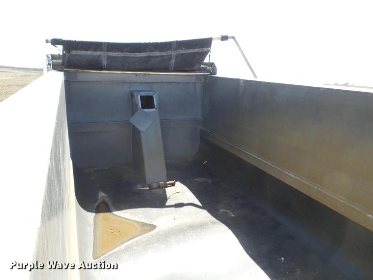 image for item DB6179 2004 Cornhusker 800 dump bed