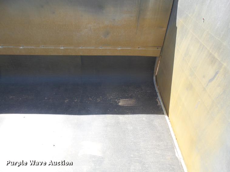 image for item DB6179 2004 Cornhusker 800 dump bed