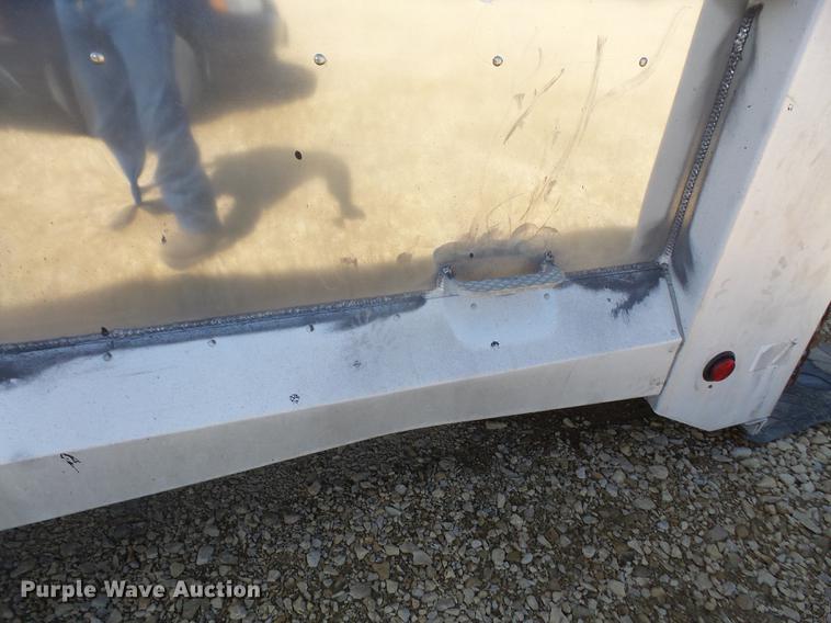 image for item DB6179 2004 Cornhusker 800 dump bed