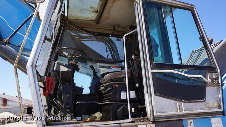 image for item DB6224 2005 Terex Fuchs MHL350 material handler