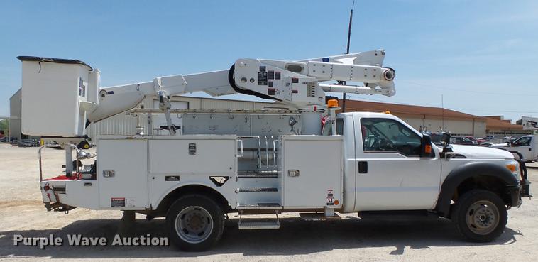 image for item DB7128 2011 Ford F550 Super Duty bucket truck