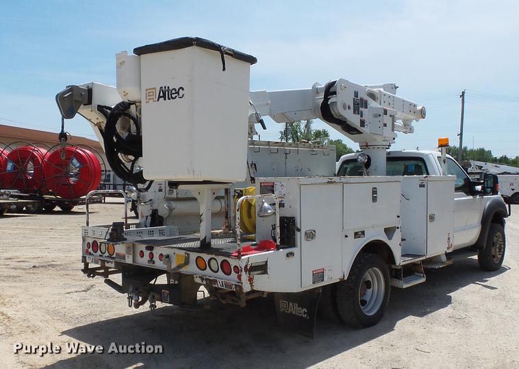 image for item DB7128 2011 Ford F550 Super Duty bucket truck