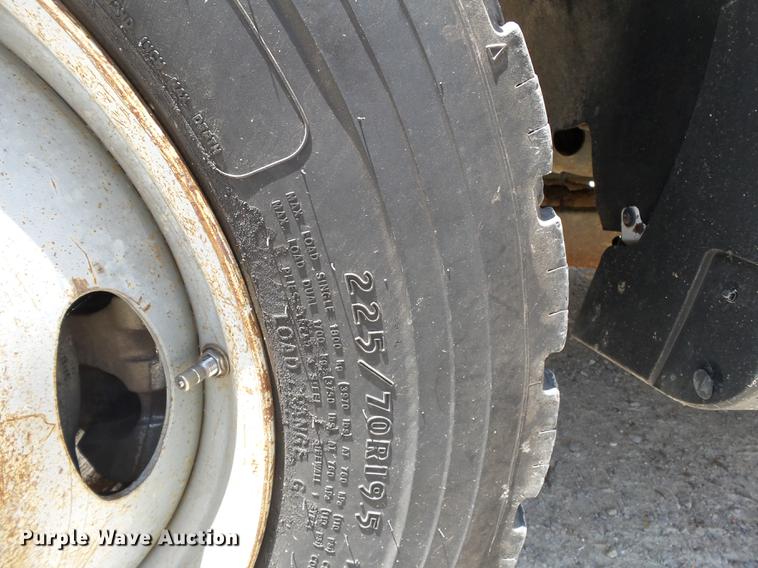 image for item DB7128 2011 Ford F550 Super Duty bucket truck