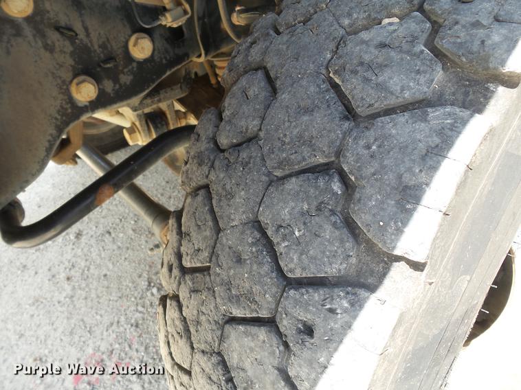 image for item DB7128 2011 Ford F550 Super Duty bucket truck