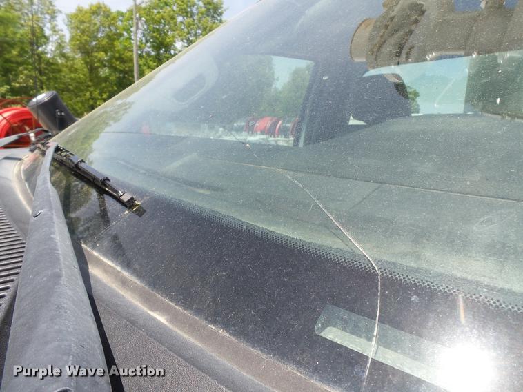 image for item DB7128 2011 Ford F550 Super Duty bucket truck