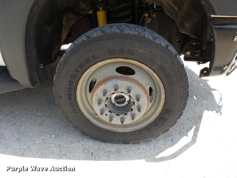 image for item DB7128 2011 Ford F550 Super Duty bucket truck