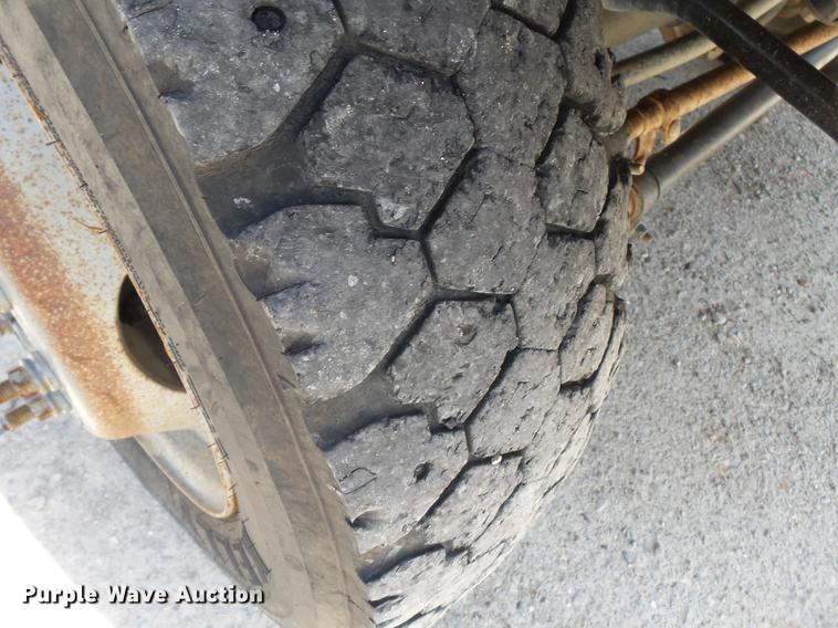 image for item DB7128 2011 Ford F550 Super Duty bucket truck