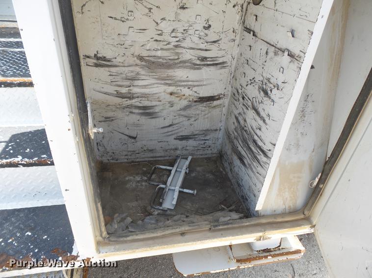 image for item DB7128 2011 Ford F550 Super Duty bucket truck