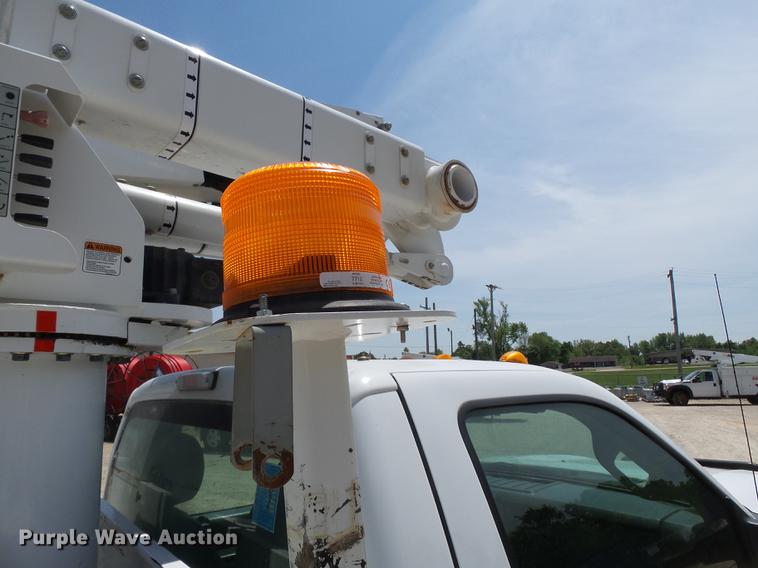 image for item DB7128 2011 Ford F550 Super Duty bucket truck