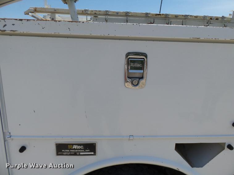 image for item DB7128 2011 Ford F550 Super Duty bucket truck