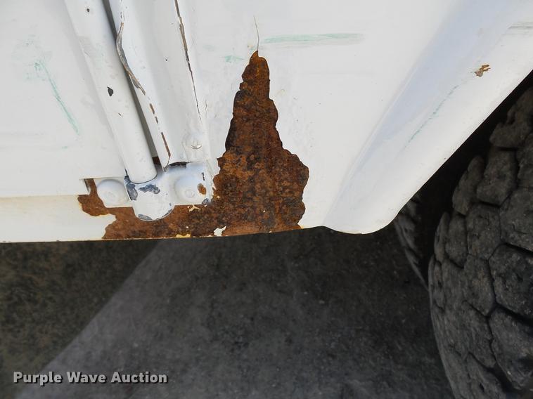 image for item DB7128 2011 Ford F550 Super Duty bucket truck