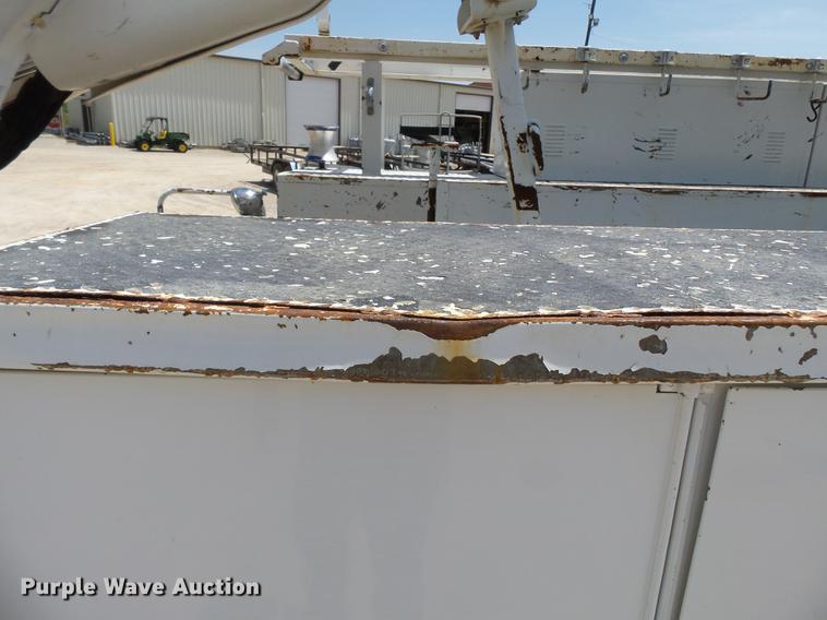 image for item DB7128 2011 Ford F550 Super Duty bucket truck