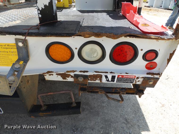 image for item DB7128 2011 Ford F550 Super Duty bucket truck