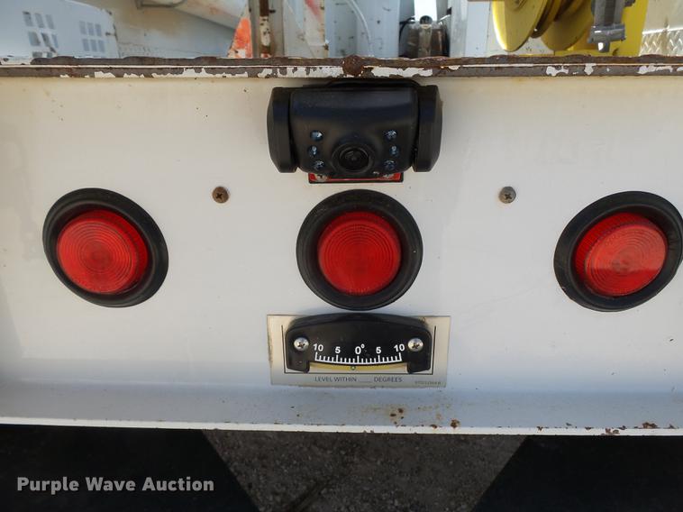 image for item DB7128 2011 Ford F550 Super Duty bucket truck