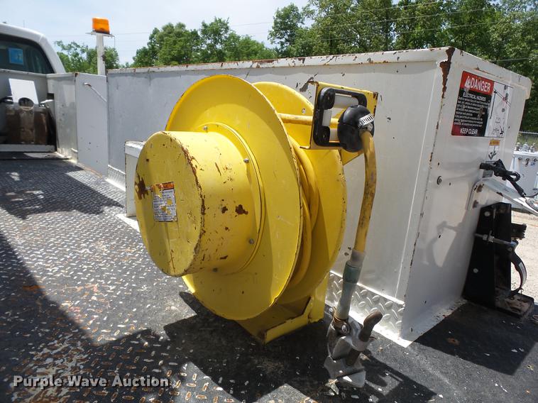 image for item DB7128 2011 Ford F550 Super Duty bucket truck