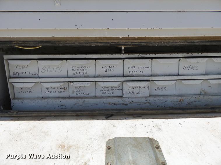 image for item DB7128 2011 Ford F550 Super Duty bucket truck