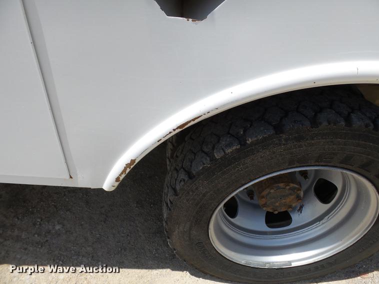 image for item DB7128 2011 Ford F550 Super Duty bucket truck