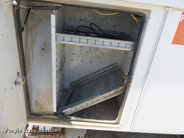 image for item DB7128 2011 Ford F550 Super Duty bucket truck