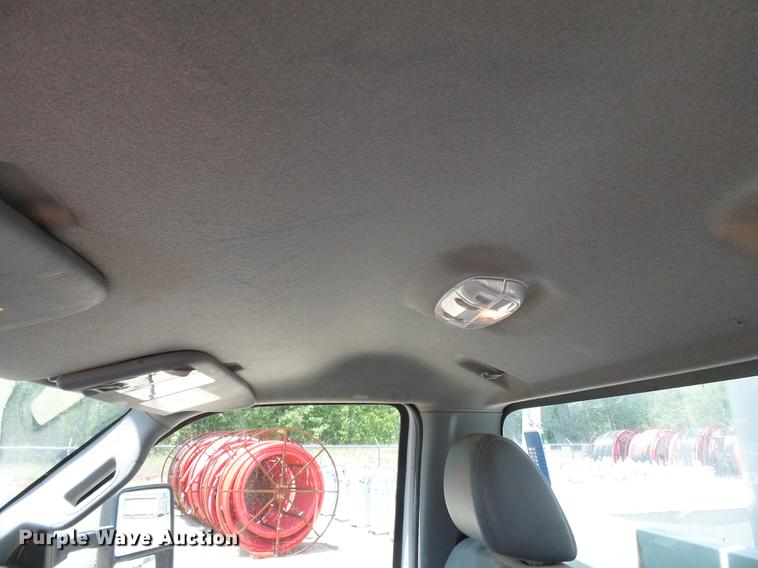 image for item DB7128 2011 Ford F550 Super Duty bucket truck