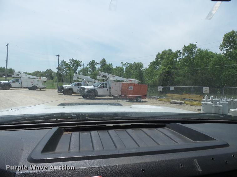 image for item DB7128 2011 Ford F550 Super Duty bucket truck
