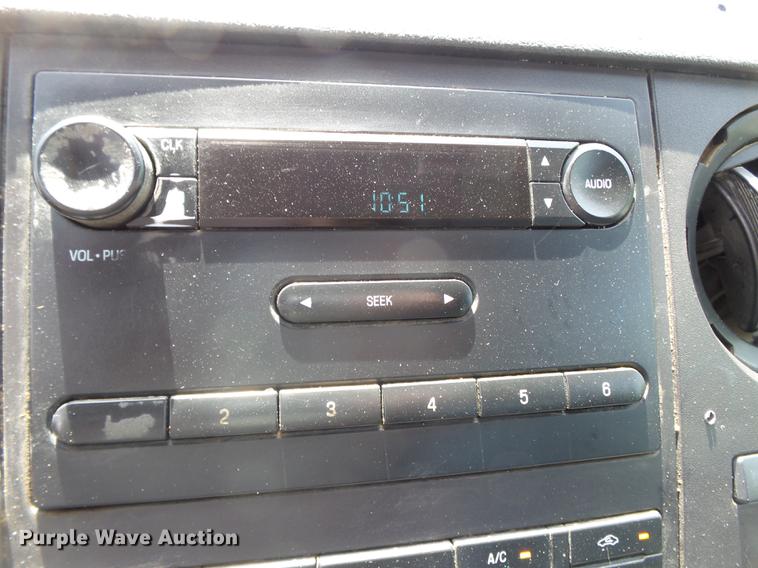 image for item DB7128 2011 Ford F550 Super Duty bucket truck