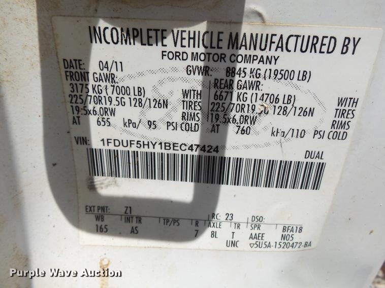 image for item DB7128 2011 Ford F550 Super Duty bucket truck