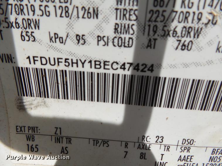 image for item DB7128 2011 Ford F550 Super Duty bucket truck