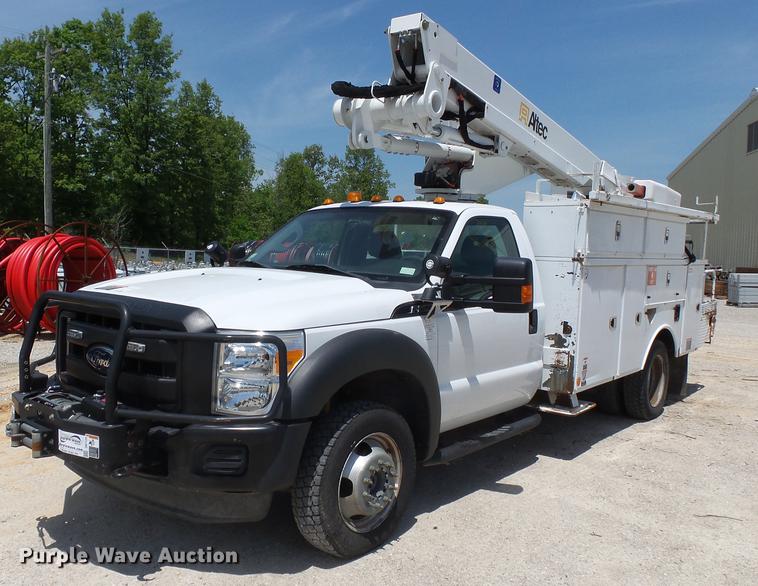 image for item DB7129 2011 Ford F550 Super Duty bucket truck