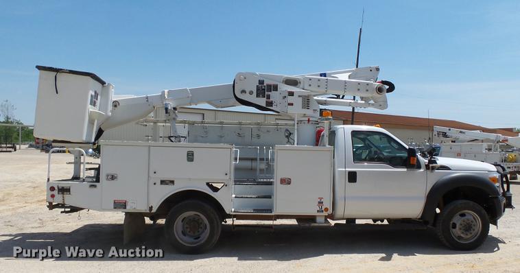 image for item DB7129 2011 Ford F550 Super Duty bucket truck