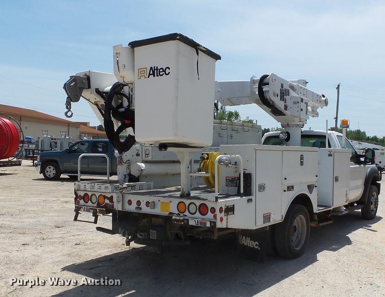 image for item DB7129 2011 Ford F550 Super Duty bucket truck